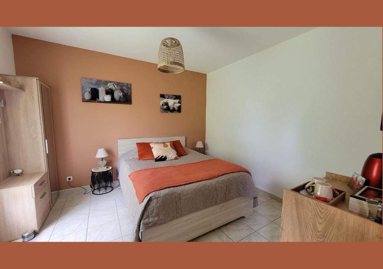 Vivre Benaise Chambre D'Hotes Chaunac Exteriör bild