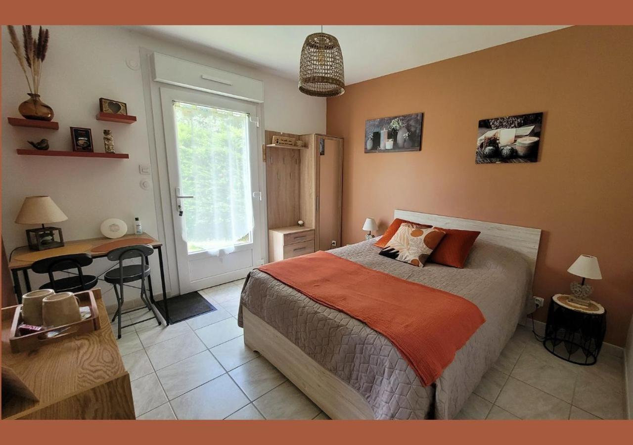 Vivre Benaise Chambre D'Hotes Chaunac Exteriör bild